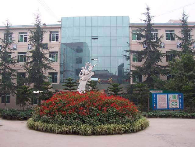 三臺縣蘆溪中學校園風采