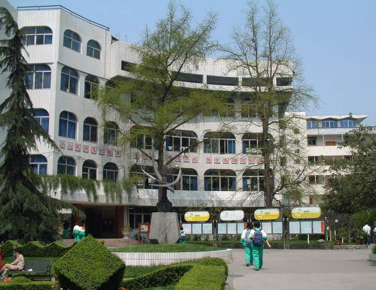 成都市鹽道街中學校園風采