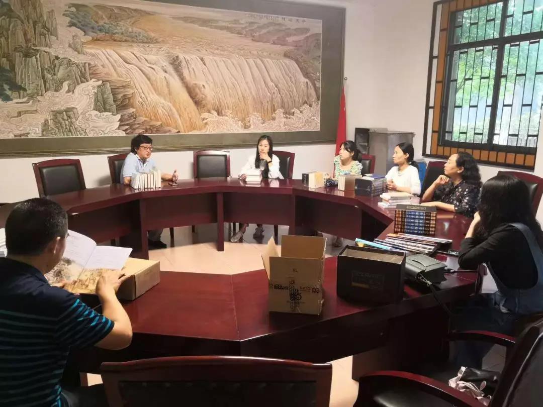 讀書是教師最好的修行——四川省彭州中學(xué)舉行讀書答謝會