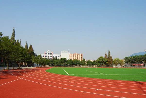 瀘化中學(xué)地址在哪？