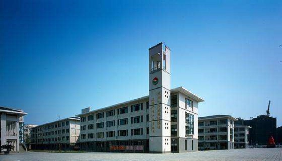都江堰外國語實驗學校2020年中考錄取分數線是多少？