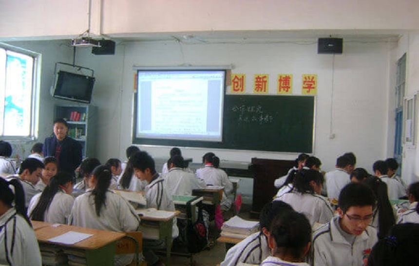 華興中學(xué)環(huán)境怎么樣、好不好？