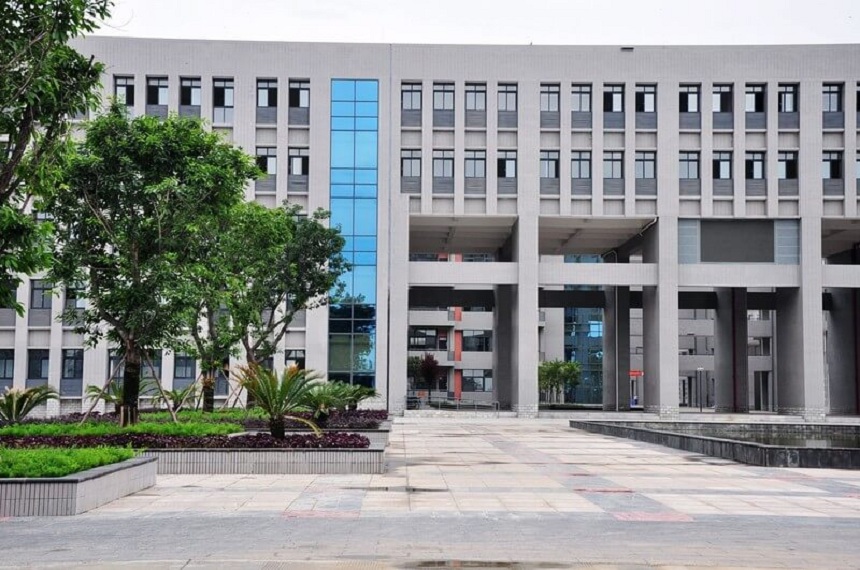 德陽五中校園環(huán)境好嗎？