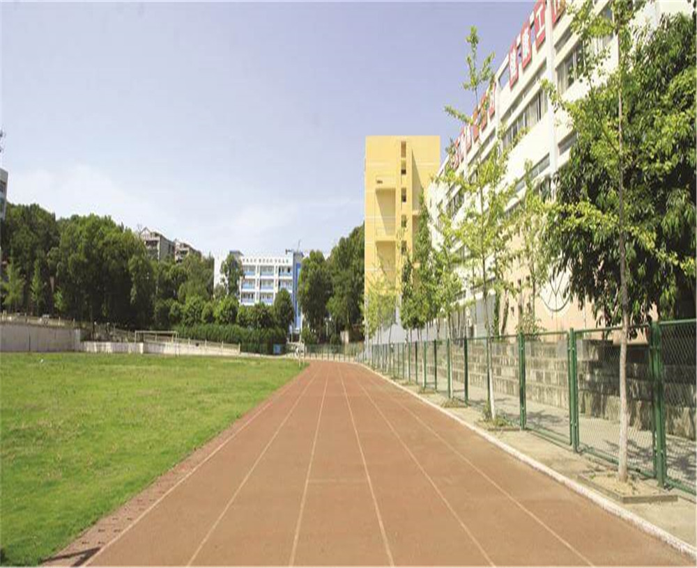 廣元實(shí)驗(yàn)中學(xué)學(xué)校詳細(xì)地址在什么地方？