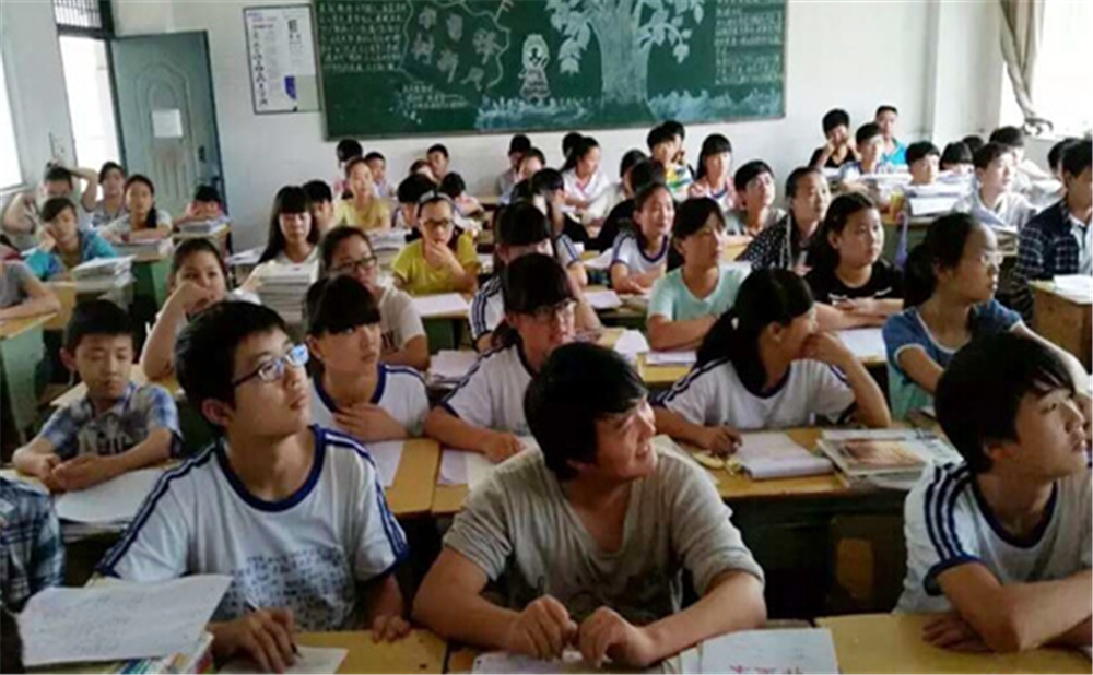 巴中四中學(xué)校招辦電話是多少？