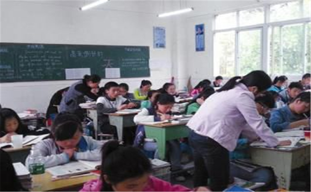 奇章中學(xué)2020年中考錄取分?jǐn)?shù)線是多少分？
