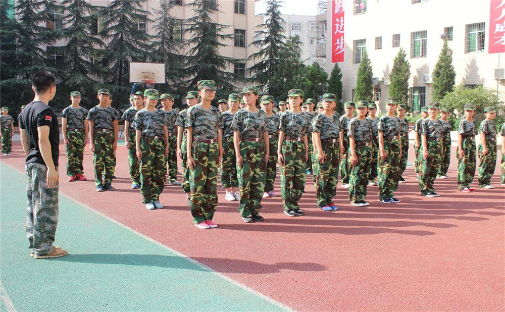 巴中市第七中學學校詳細地址在什么地方？
