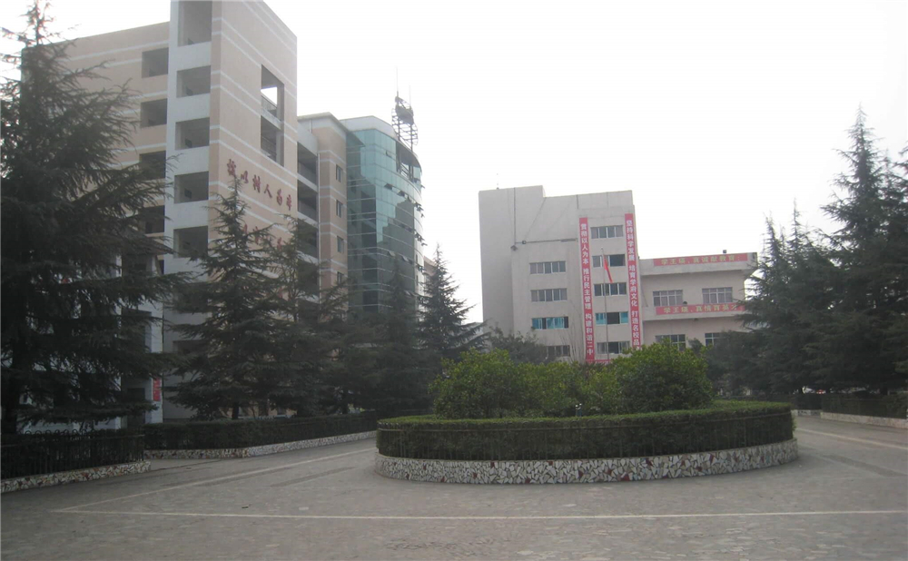 巴中市第二中學學校環(huán)境如何？