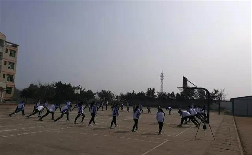 內(nèi)江市第十一中學(xué)2020年中考錄取分?jǐn)?shù)線多少分？