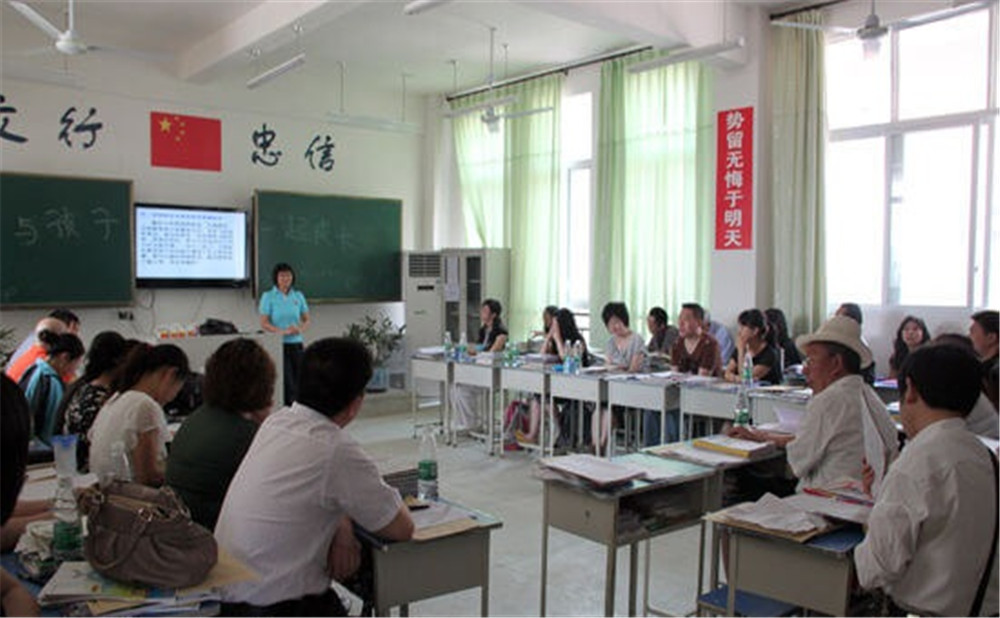 廣安友誼中學(xué)實驗學(xué)校的招辦電話是多少？