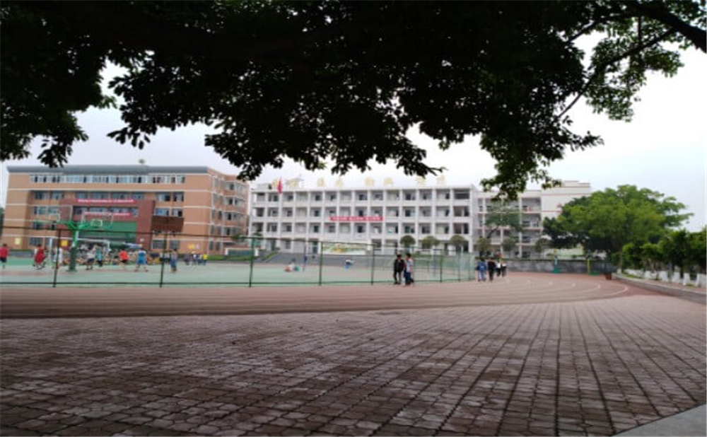 南充市李渡中學2020年中考錄取分數(shù)線多少分？