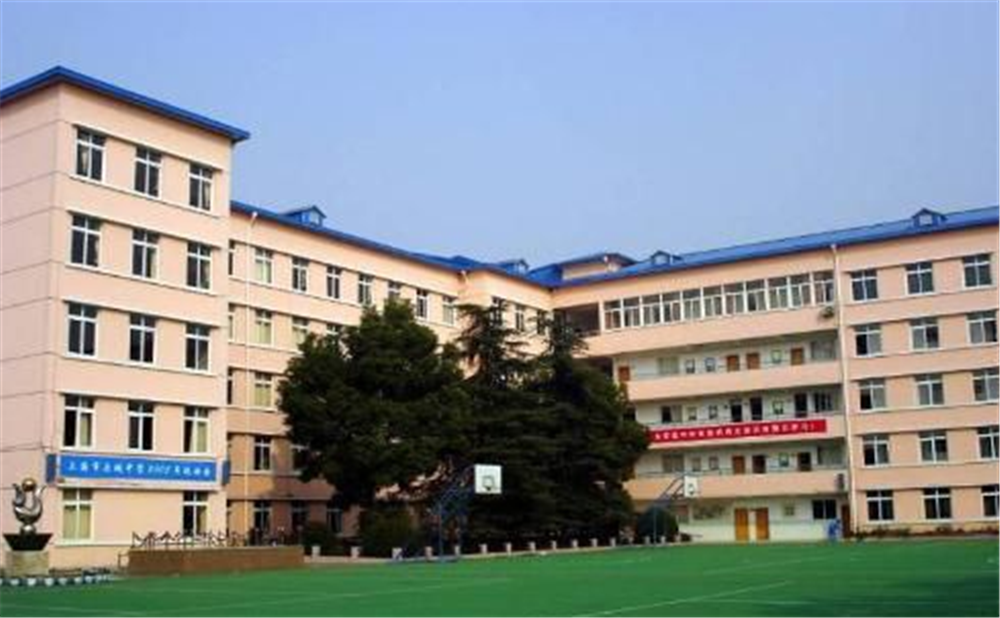 閬中市水觀中學學校環(huán)境怎么樣？