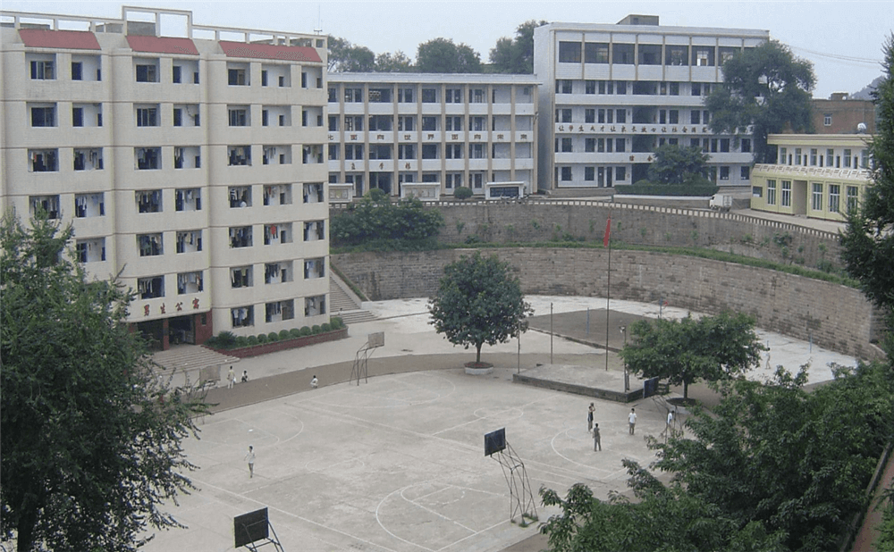 周口中學(xué)學(xué)校詳細(xì)地址在什么地方？