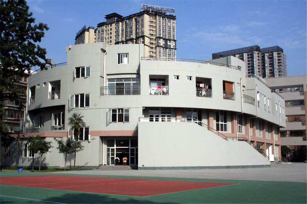 成都市鹽道街中學(xué)的高中怎么樣？