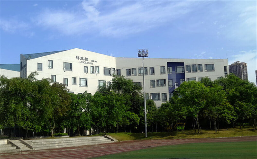 成都實(shí)驗(yàn)外國語學(xué)校（西區(qū)）外招生一年的學(xué)費(fèi)是多少錢？