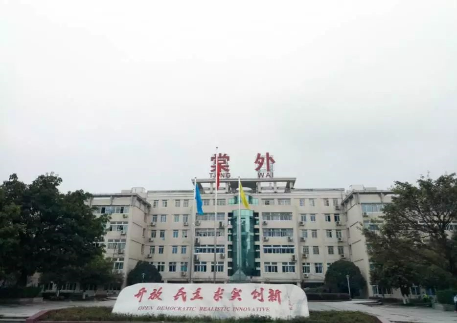 成都棠湖外國(guó)語學(xué)校近三年的錄取分?jǐn)?shù)線是多少？