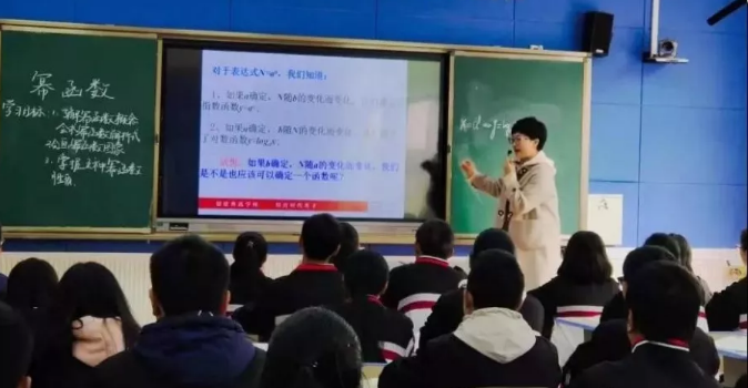 蒲江中學(xué)近三年的錄取分?jǐn)?shù)線是多少？