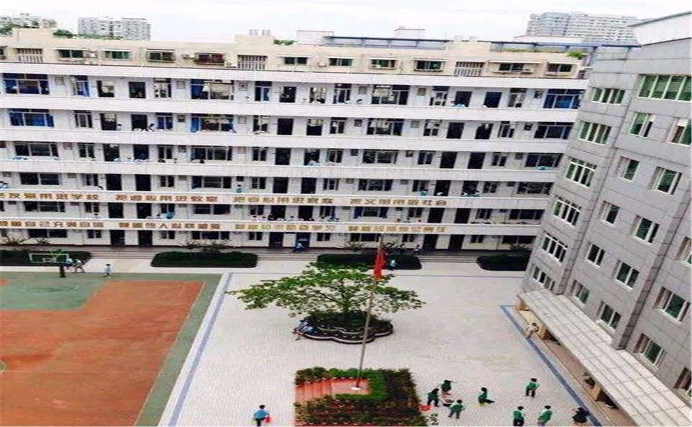 陽安中學的學費是多少？