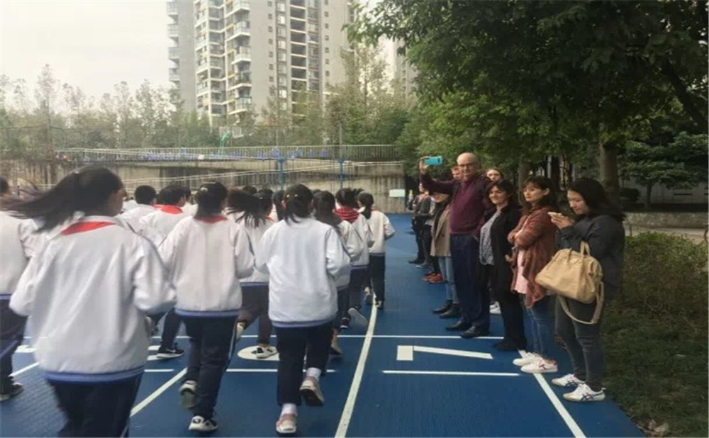 成都市第三中學(xué)本科升學(xué)率是多少？