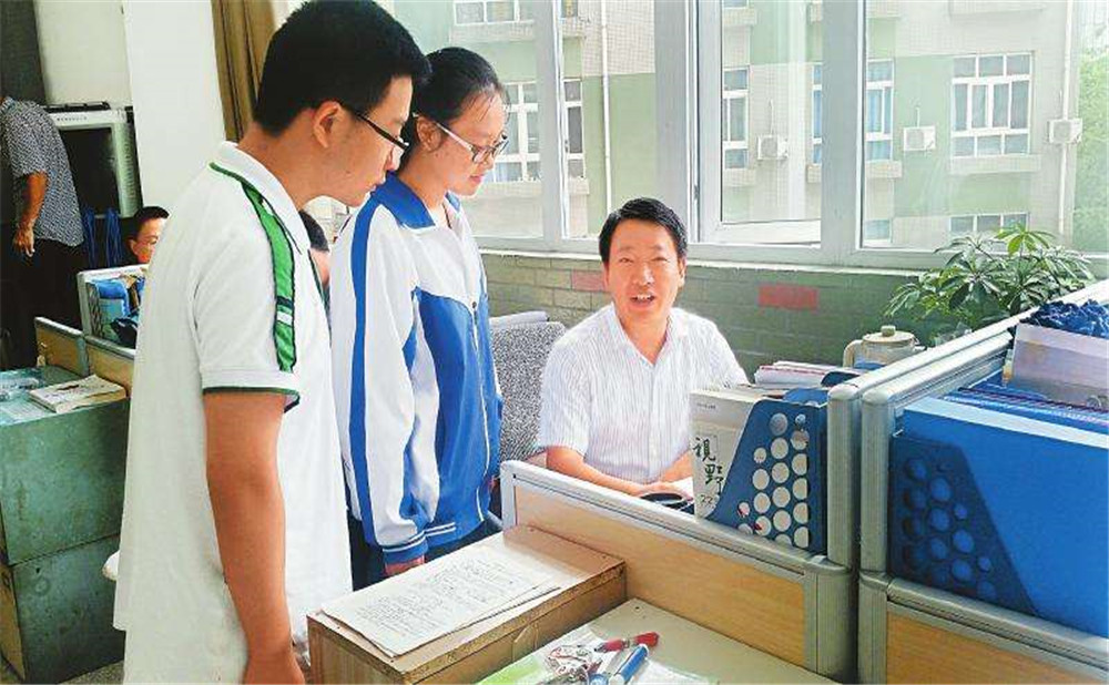 成都市第十七中學(xué)本科升學(xué)率是多少？