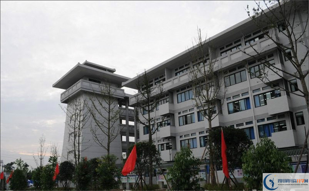 成都石室中學(xué)北湖校區(qū)的實(shí)驗(yàn)班怎么樣？