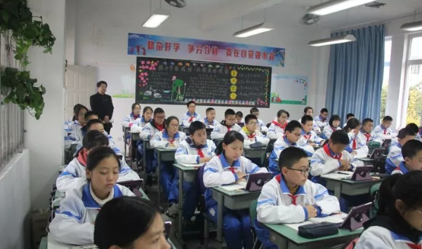 2020大邑縣實(shí)驗(yàn)中學(xué)初升高的學(xué)費(fèi)是多少? 2020大邑縣實(shí)驗(yàn)中學(xué)初升高的學(xué)費(fèi)是多少?