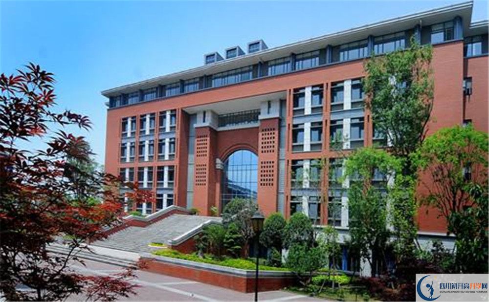 成都七中高新校區(qū)是怎么樣的學(xué)校？