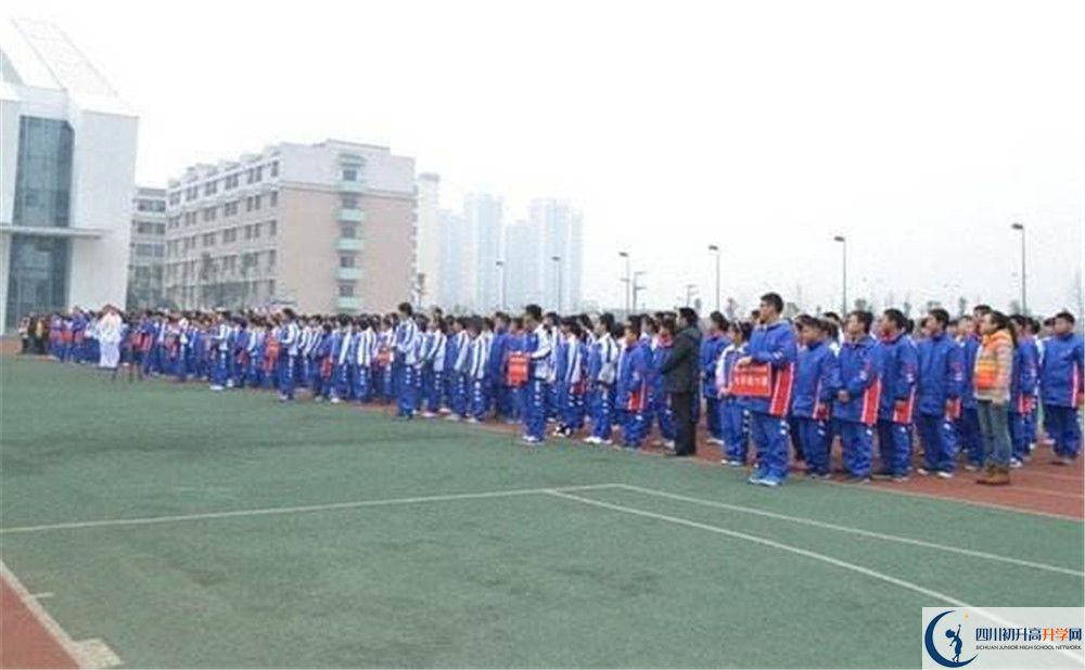 成都石室蜀都中學(xué)的學(xué)費(fèi)收費(fèi)標(biāo)準(zhǔn)是多少？