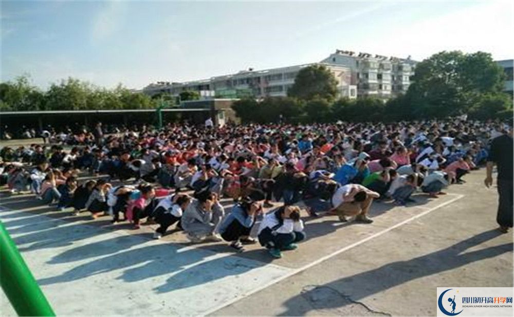 金牛中學的高中住宿好不好？