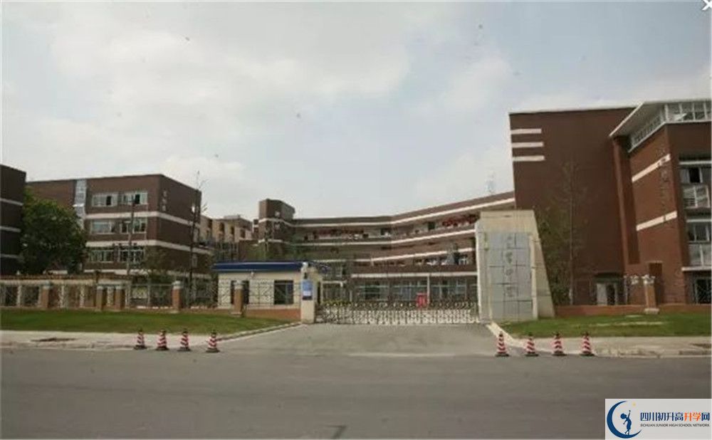 金牛中學(xué)2020年清華北大上人數(shù)是多少？