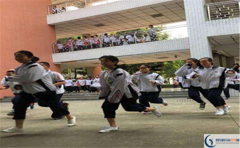 成都樹德中學(xué)光華校區(qū)地址怎么走？
