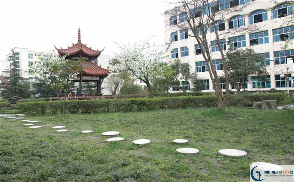 都江堰外國語實(shí)驗(yàn)學(xué)校初升高向外地招生嗎？