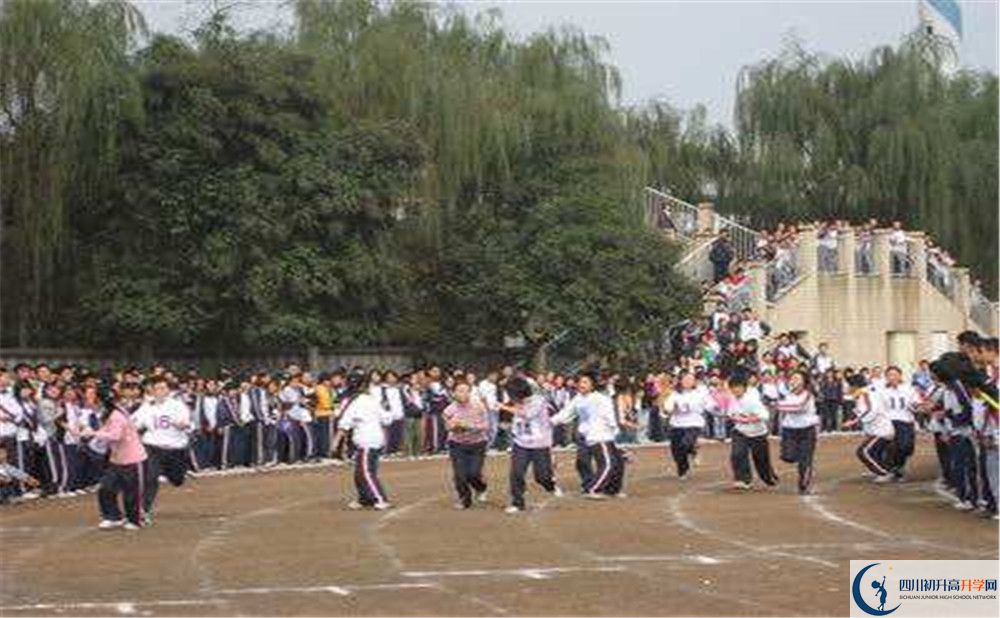 彭州中學(xué)初升高自主招生錄取線是多少分？