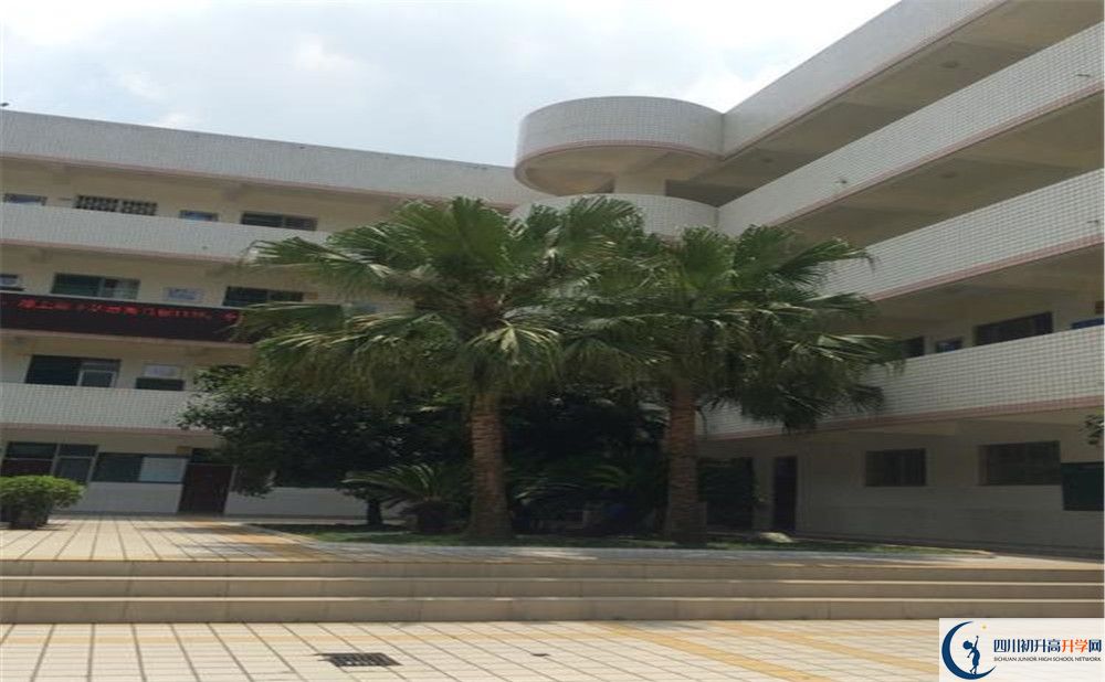 成都市太平中學(xué)高中部地址在哪里？