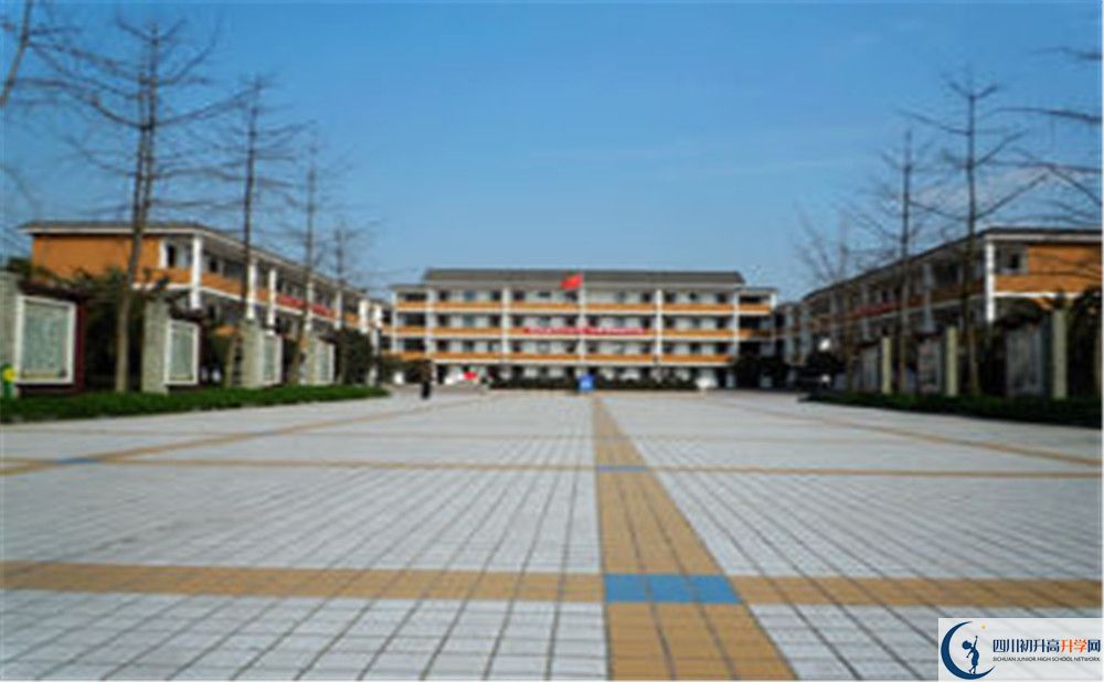 郫縣一中高中部地址在哪里？
