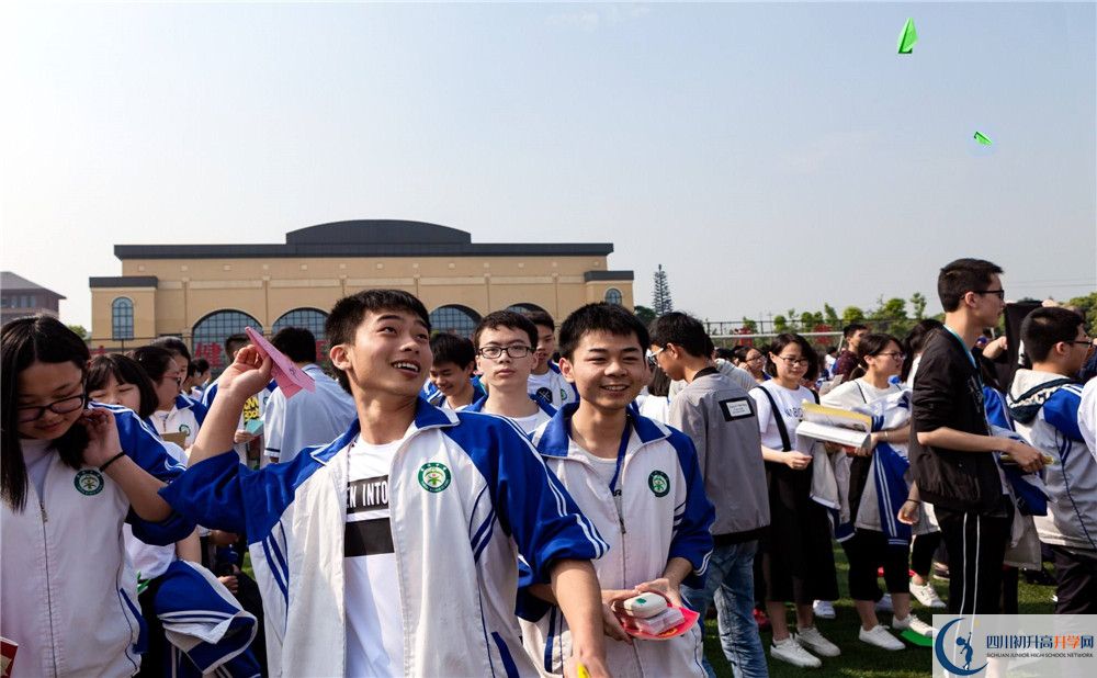 棠湖中學(xué)2020年保送清華北大的人數(shù)有多少？