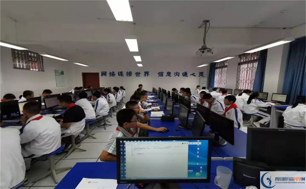 電子科技大學(xué)實驗中學(xué)位置在哪里？