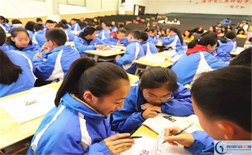 金牛中學(xué)2020年高三文綜測試題難嗎？