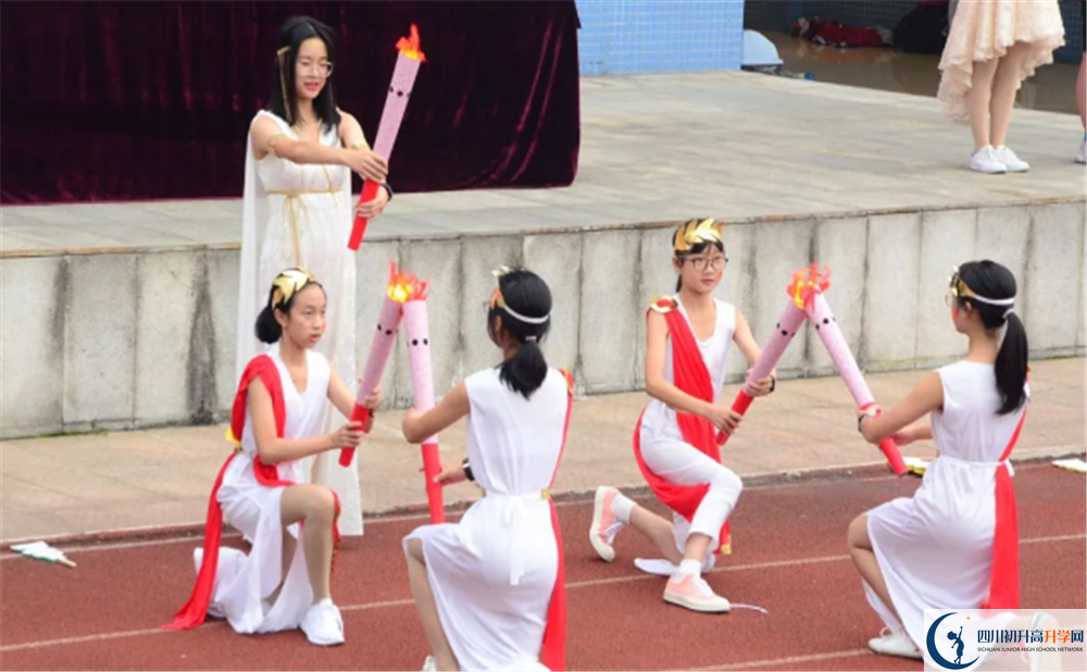 成都市泡桐樹(shù)中學(xué)2020年高考人數(shù)是多少？