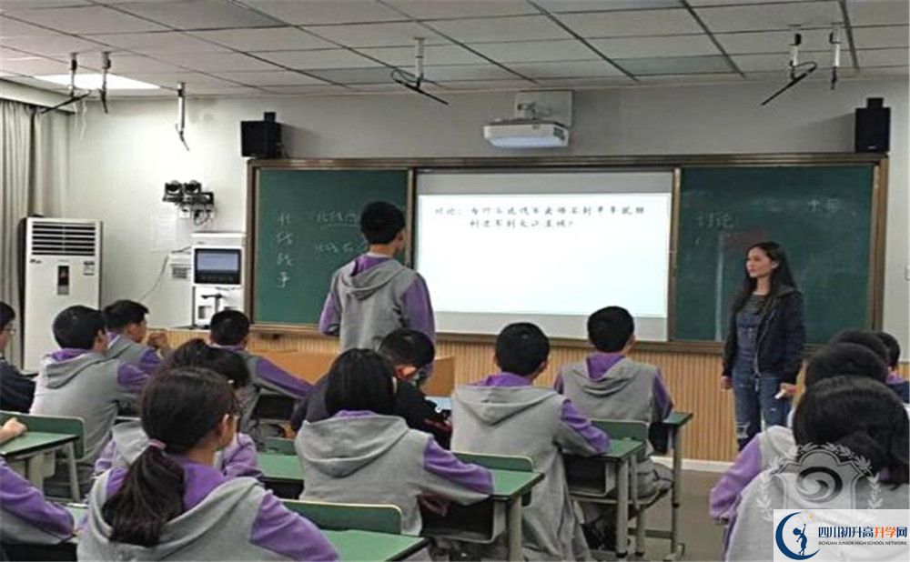 成都嘉祥外國(guó)語(yǔ)學(xué)校初三課程資源在哪里看？