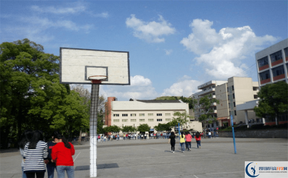 蓬安二中今年的錄取條件是否有變化？