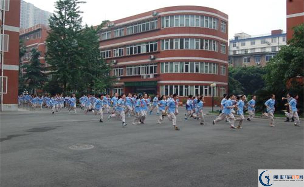 北師大成都實(shí)驗(yàn)中學(xué)怎么樣？